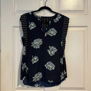 J Crew sleeveless/cap sleeve dark blue floral blouse, size 4 Very good condition